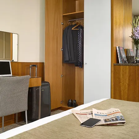 Hotel K+k 4*