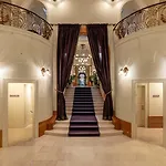 Hotel K+k 4*